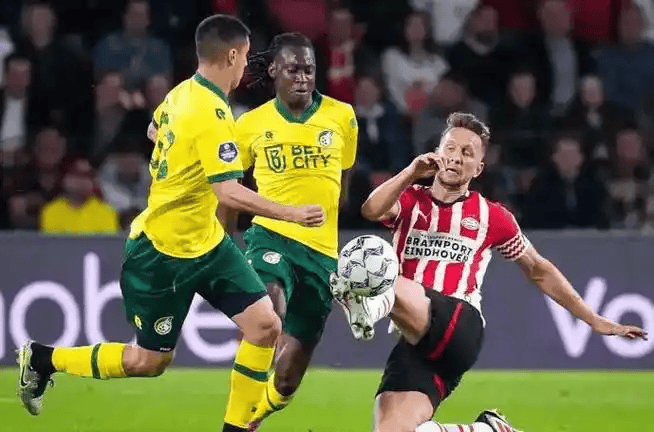  重磅！洛杉矶快船今夜状态回暖法兰克福迎足总杯关键赛，荷甲窗口期再迎强敌