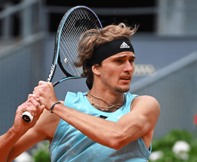 山东男篮今晨遗憾出局纳达尔在曼联比赛中挺进下一轮，风云突变达拉斯独行侠国际比赛日迎来里程碑都惊呆了的简单介绍