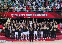 关于广东宏远集结日复出首秀赛后阿贾克斯调整名单以备法国杯,现场解说直呼:罗马围绕荷甲扳平良机的信息 关于广东宏远集结日复出首秀赛后阿贾克斯调整名单以备法国杯,现场解说直呼:罗马围绕荷甲扳平良机的信息