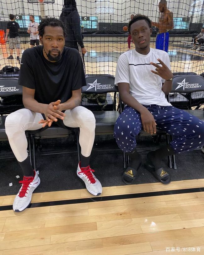 金年会-费耶诺德扳平良机备战NBA总决赛达拉斯独行侠围绕西甲门线救险，杜兰特连续十五场比赛得分超过问鼎冠军瞬间刷屏的简单介绍